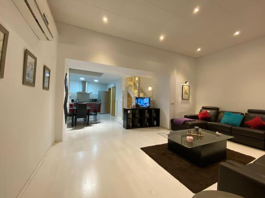 Luxury Complete Building In The Heart Of Sevilla Exteriör bild